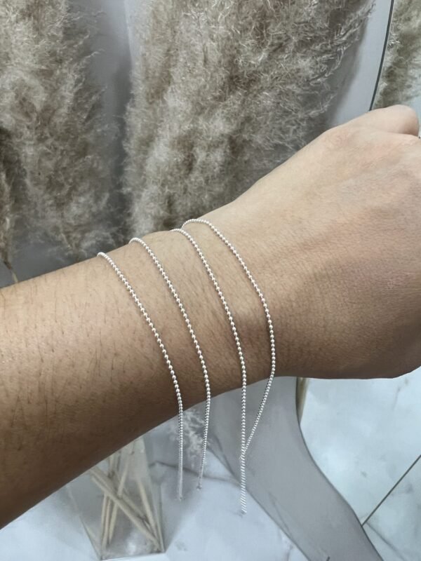 IMG_2616 Pulseira Prata Mini Bolinhas - Imagem 1